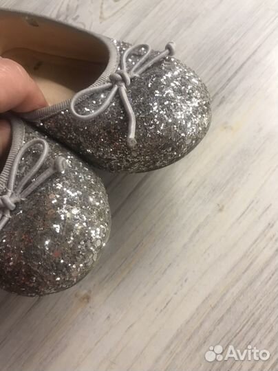 Туфельки для девочки нарядные 31 р