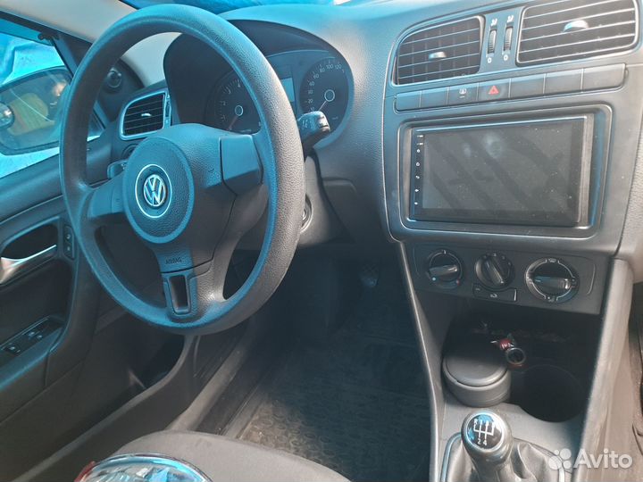 Volkswagen Polo 1.6 МТ, 2010, битый, 116 000 км