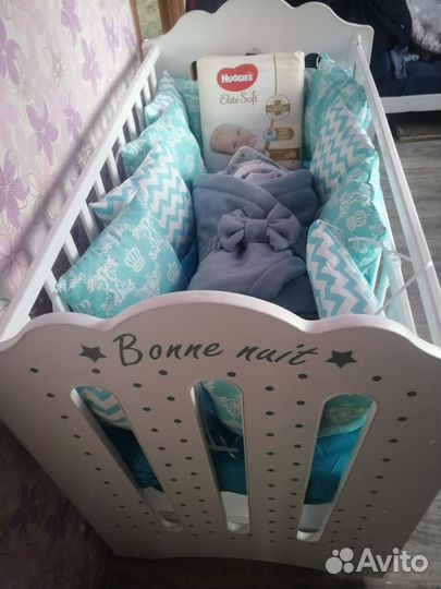 Кроватка с маятником