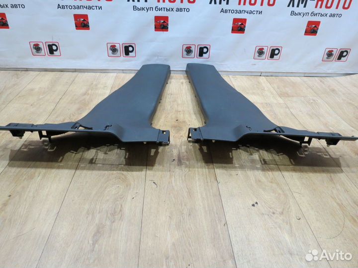 Обшивка средней стойки Honda Civic 8 4D