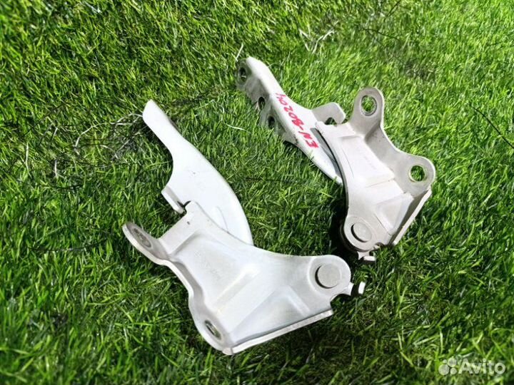 Петля капота Hyundai Veracruz EN D6EA 2008