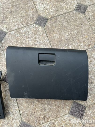 Бардачок крышуа приора 2