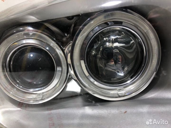 Фара ксеноновая правая Bmw 118 хэтчбек N45B16 2007