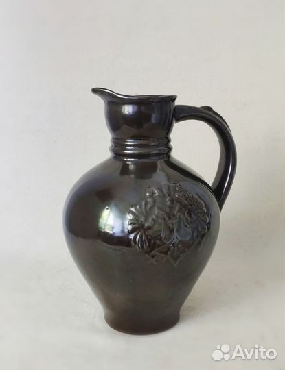 Керамический кувшин