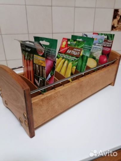 Органайзер для семян деревянный