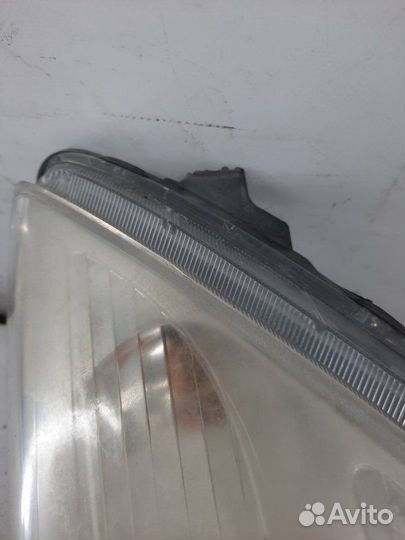 Фара передняя правая Toyota Yaris хэтчбэк 5 дв