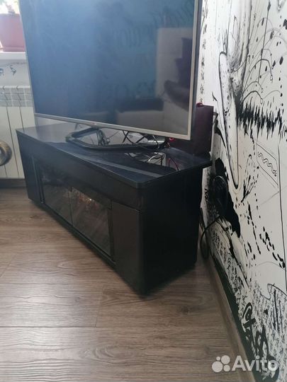 Тумба под телевизор с акустикой subwoofer