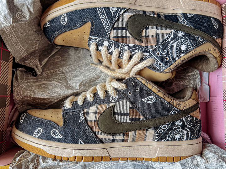 Nike SB Dunk Low Travis Scott