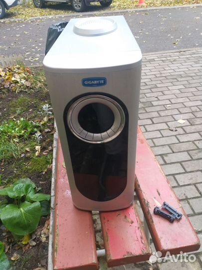 Корпус для пк Gigabyte