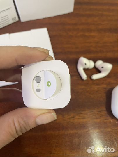 Наушники AirPods Pro