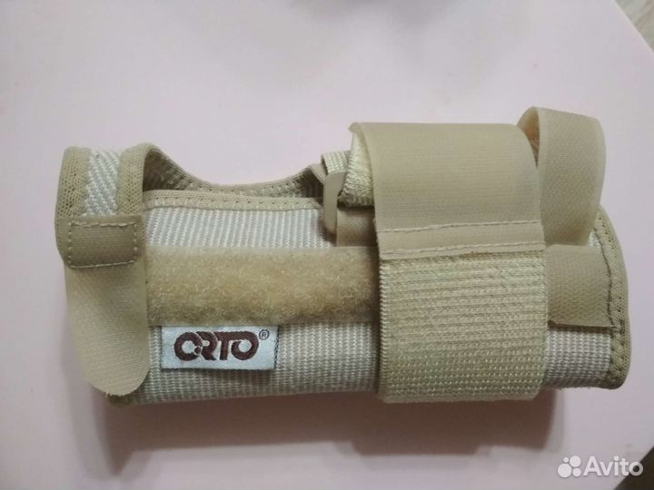 Бандаж на лучезапястный сустав