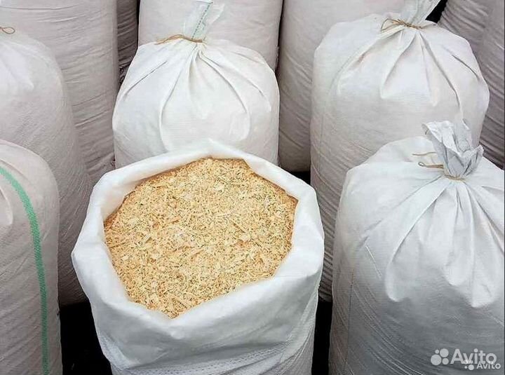 Опилки в мешках