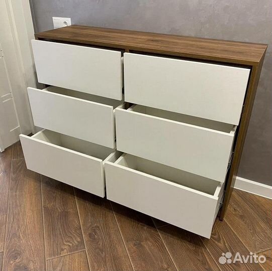 Тумба с ящиками