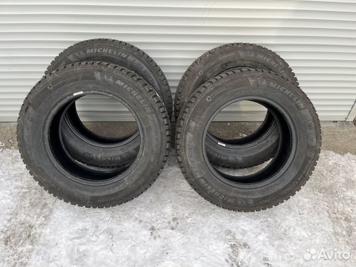 Michelin X-Ice North 4 215/65 R16 102T