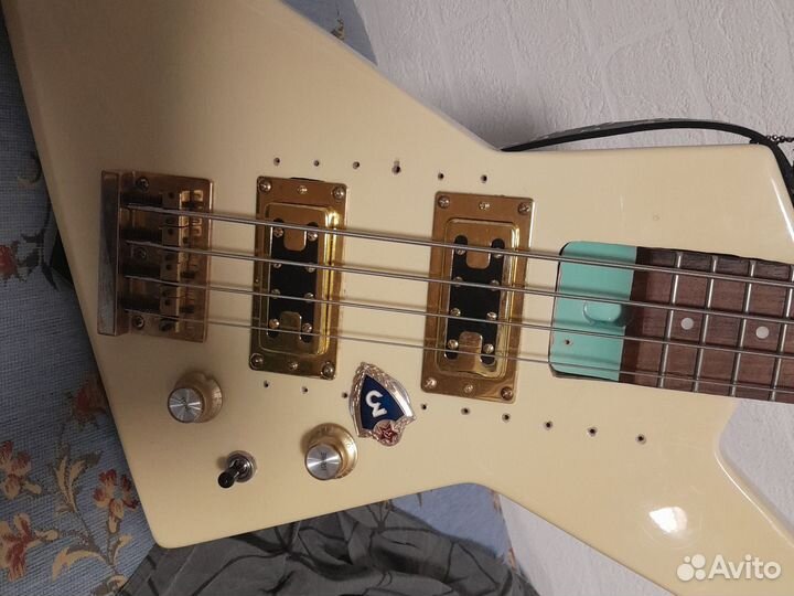 Бас гитара 4 струны