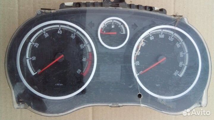 Панель приборов Opel Corsa