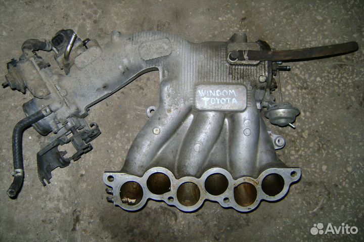 Toyota Windom 1998 Впускной коллектор