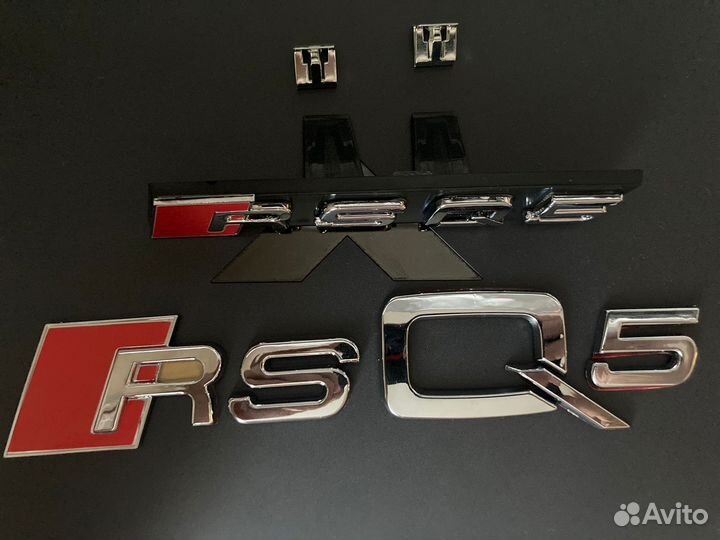 Шильдик Audi rs