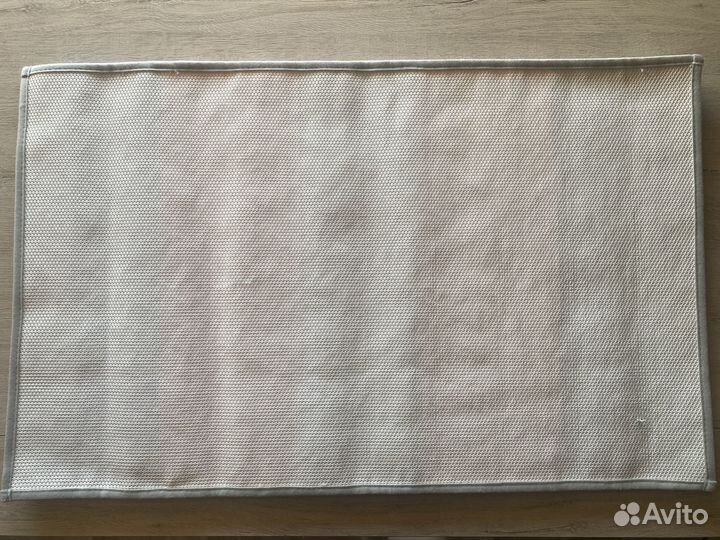 Коврик в ванную, полка для обуви, часы на стены