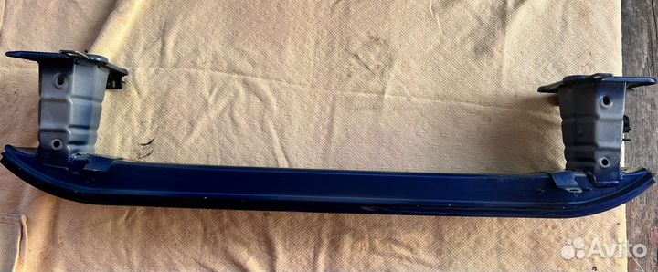 Усилитель бампера volvo c30