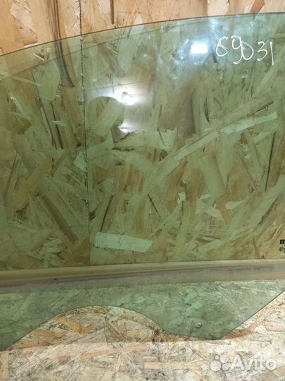 Стекло Двери Опель Астра J Левое Переднее 2013 год