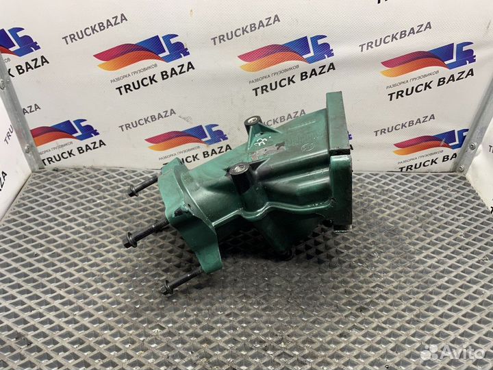 Соединитель колено впускного коллектора