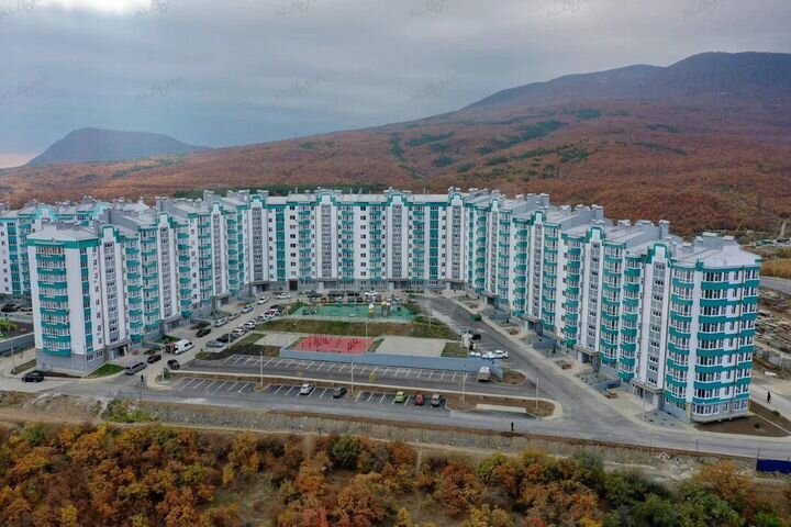 2-к. квартира, 58 м², 2/9 эт.