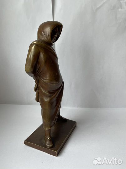 Бронзовая девочка