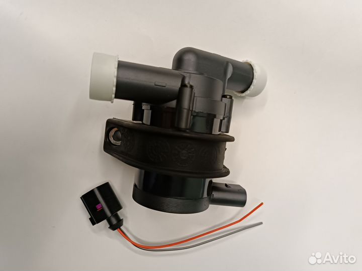 Помпа насос циркуляционный Audi VW