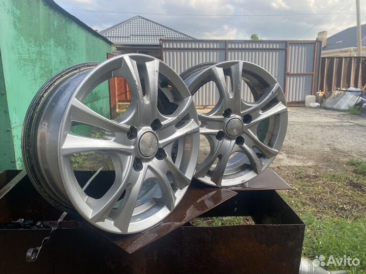 Achilles 122 3.25/5 R14