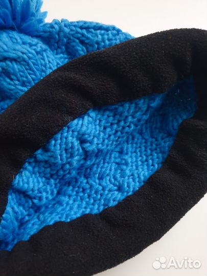 Шапка вязаная с помпоном
