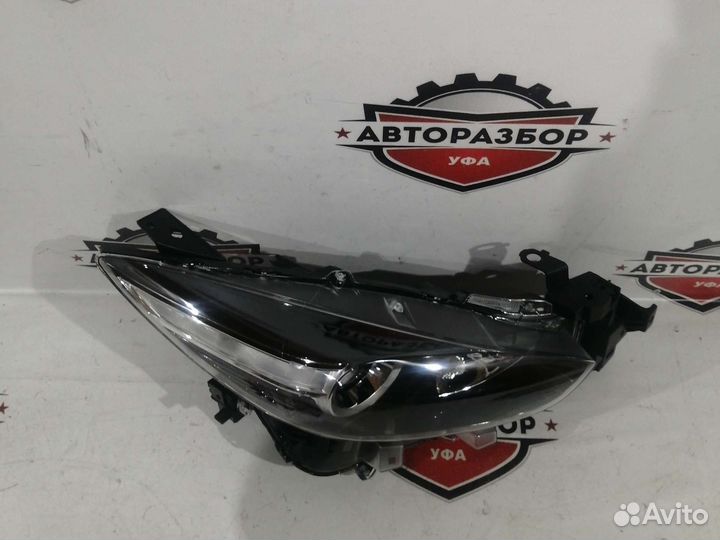 Фара правая новая mazda 3 bm галоген 16-19 рестайл