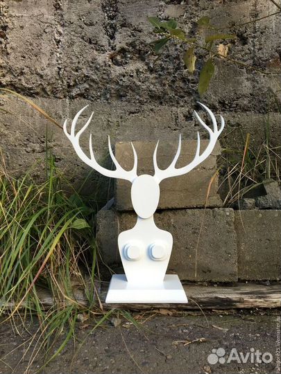 Вешалка декоративная