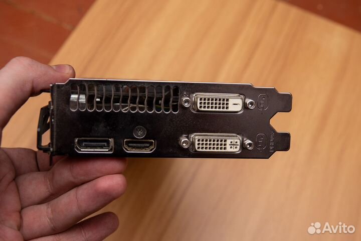 Видеокарта GV-770OC-2GD на запчасти/восстановление