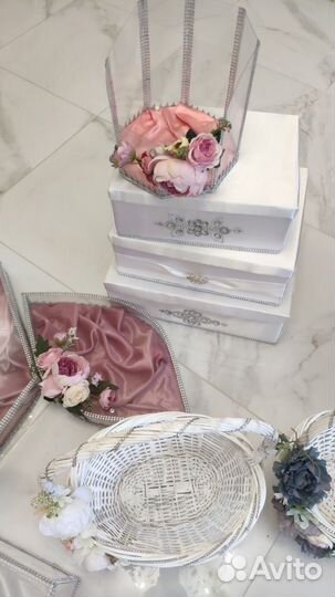 Коробки на нишан