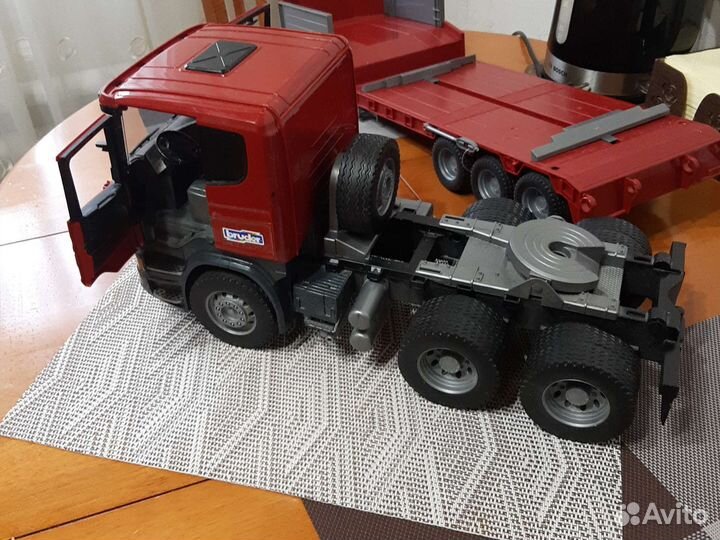 Игрушки машина большая