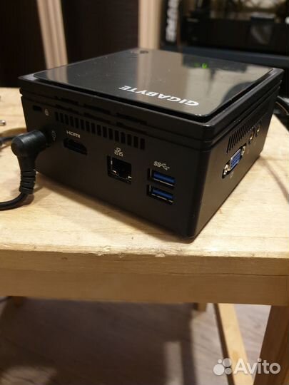 Неттоп Gigabyte gb-base-3000