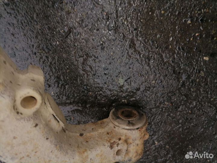 Рычаг задний правый Mercedes-Benz Vito W638