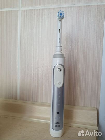 Зубная щетка oral b pro 1