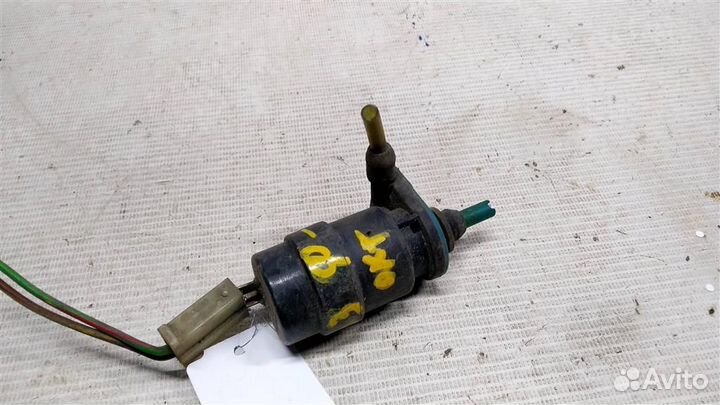 Насос омывателя volkswagen Passat B3