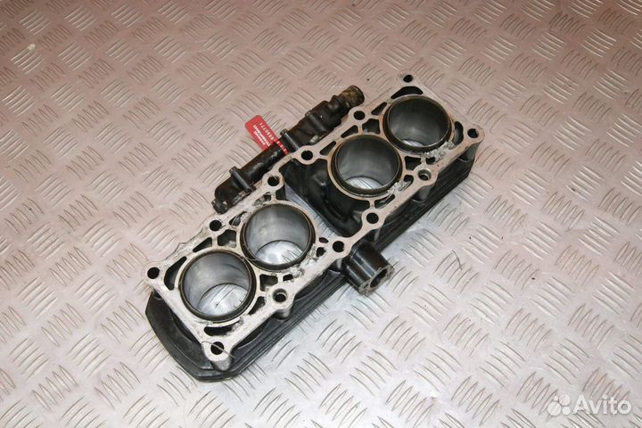 Блок цилиндров с поршнями Yamaha FZ400