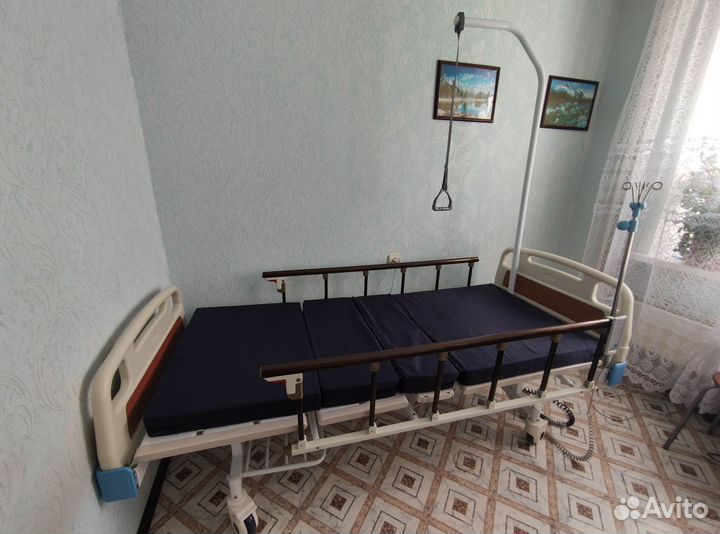 Кровать для лежачих больных с матрасом