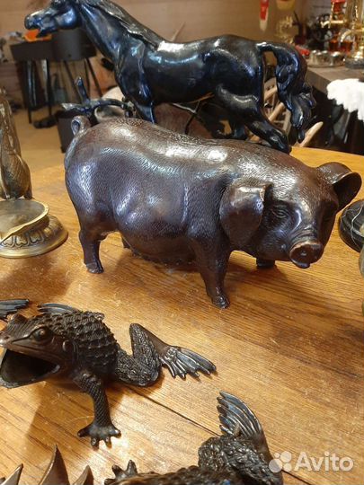 Бронзовые фигурки