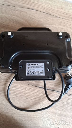 Вафельница 