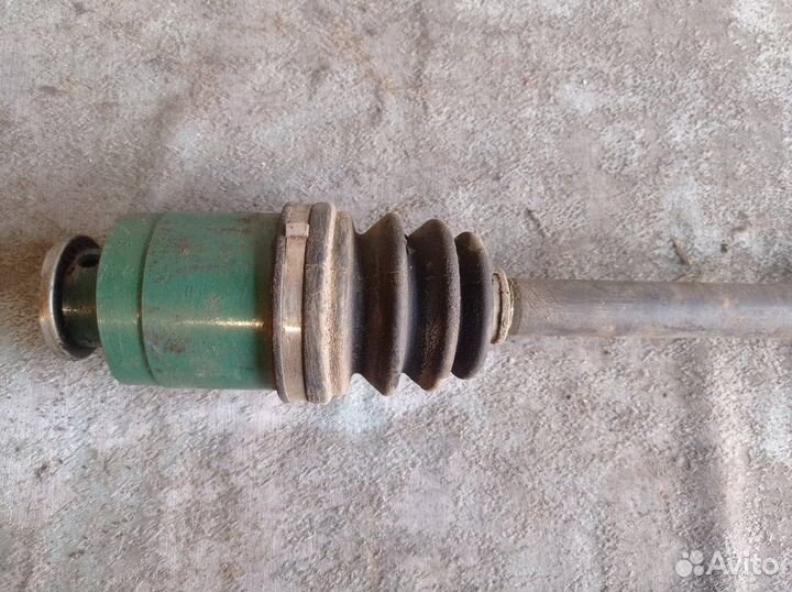 Привод передний Subaru Legacy BF EJ18E