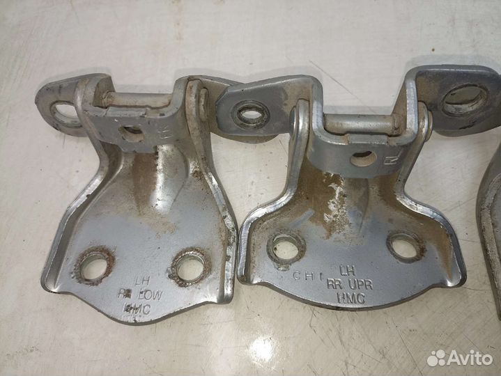 Петли дверей Hyundai Accent