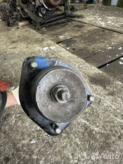 Range rover 3 задняя стойка