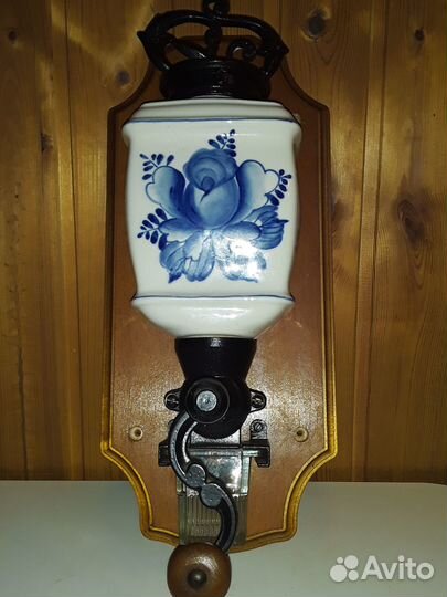 Кофемолка ручная настенная Гжель