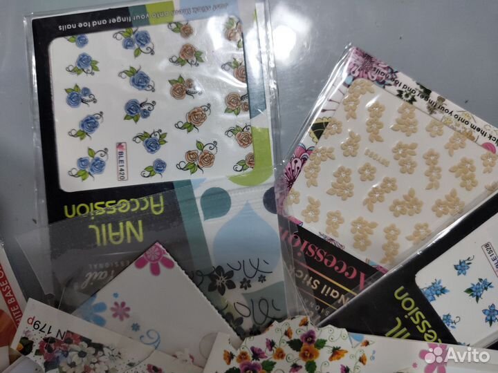 Наклейка на ногти