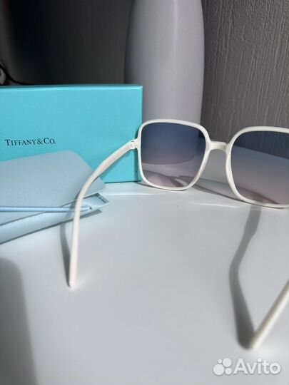 Солнечные очки женскиеTiffany&Co